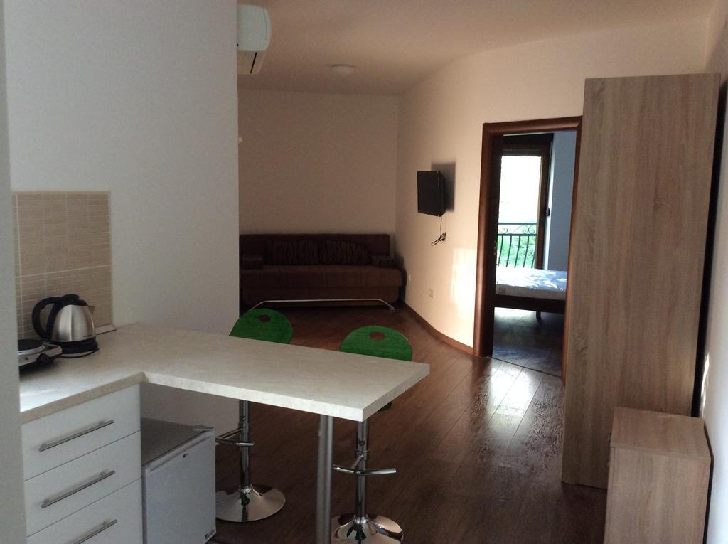 Olive Terrace 3 Budva