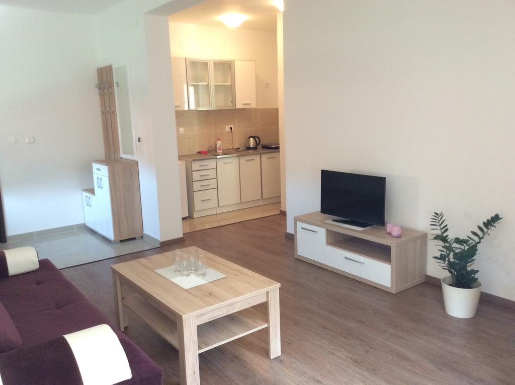 Olive Terrace 3